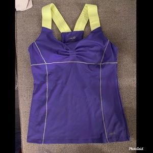Sports workout shirt